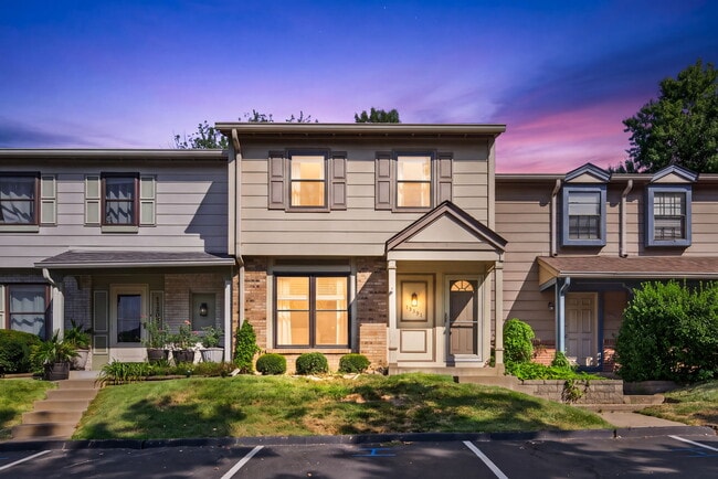 Building Photo - 13391 Hiddendale Ln