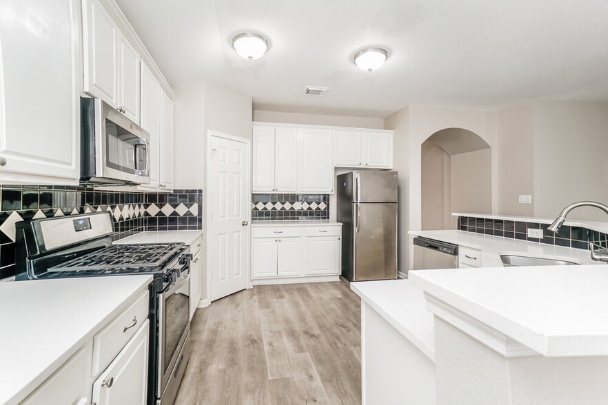 Building Photo - 16510 Timberidge Ct