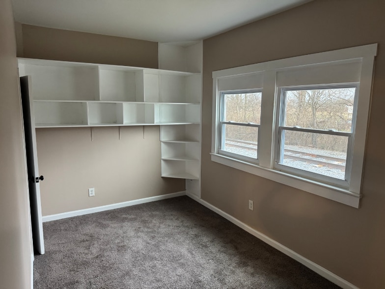 Building Photo - 277 Specks Run Rd