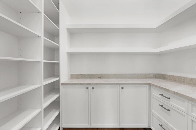 Building Photo - 14699 Black Bear Rd