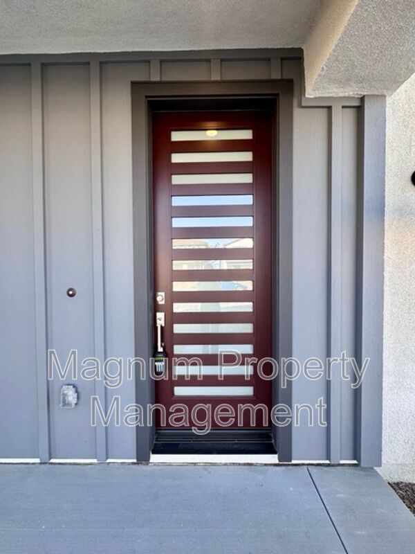 Building Photo - 30769 Valley Heights Dr.