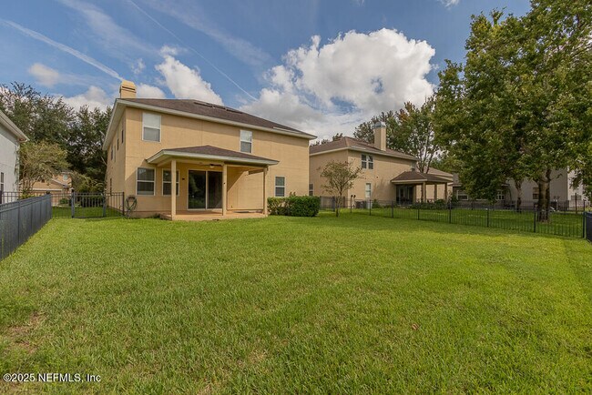 Building Photo - 608 Spruce Creek Rd
