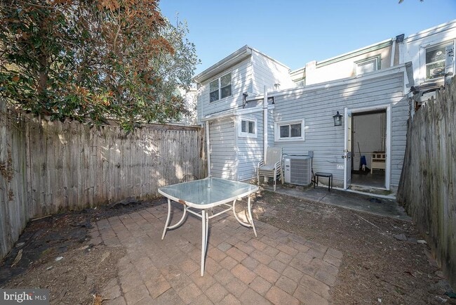 Building Photo - 4522 Smick St