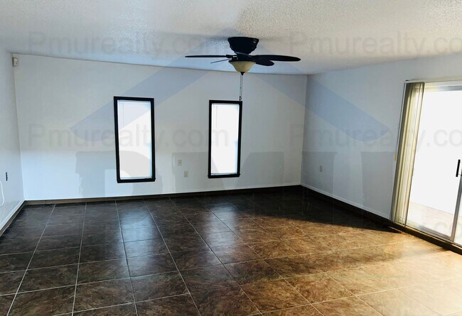Building Photo - AVAILABLE NOW!!! Charming 3-bedroom, 2-bat...