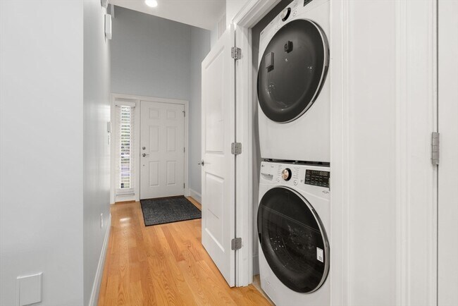 Building Photo - 60 Graystone Circle