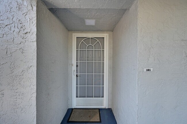 Building Photo - 190 Pebble Beach Blvd