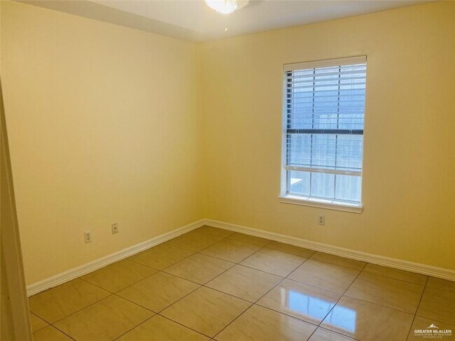 Building Photo - 15 San Gerardo St