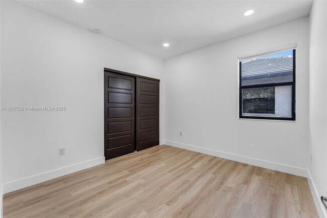 Building Photo - 16175 SW 136th Terrace