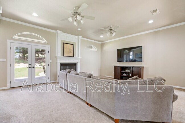 Building Photo - 1702 Shepherds Ranch
