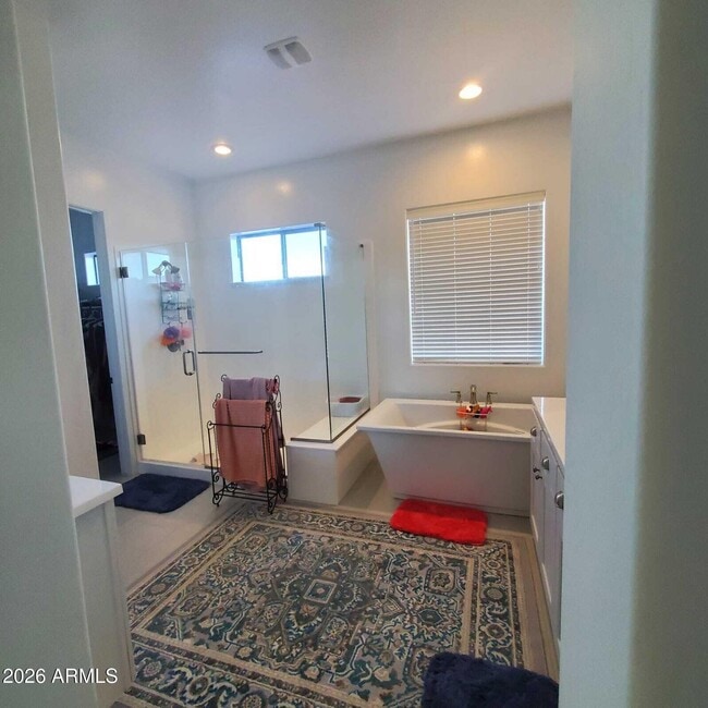 Building Photo - 16512 S 8th Way