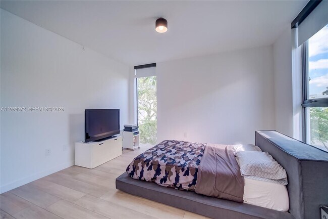 Building Photo - 8660 Arboretum Ln