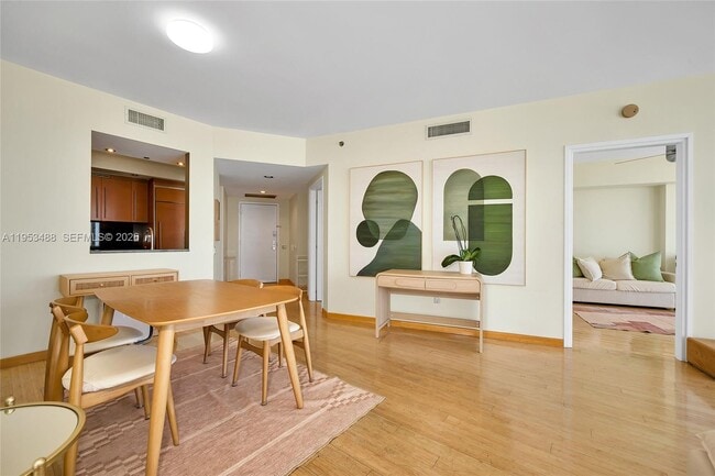 Building Photo - 450 Alton Rd