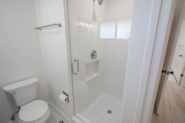 Building Photo - COMING SOON! Canoga Park 4-Bedroom Home fo...