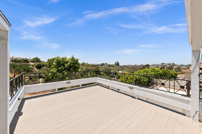Building Photo - Stunning 4BR + Office/Den, 3BA View Home with 3-Car Garage!
