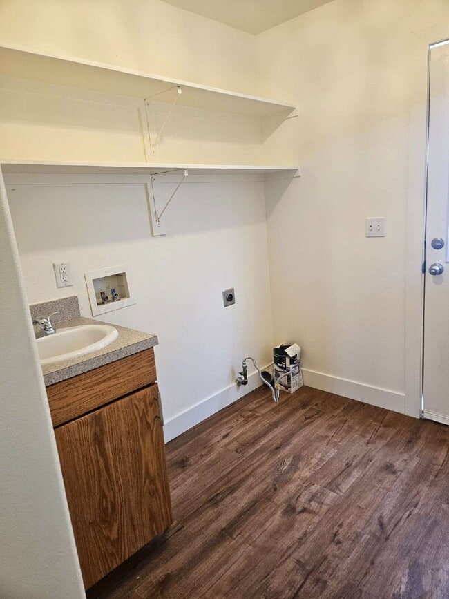 Building Photo - Charming Townhome in La Verkin