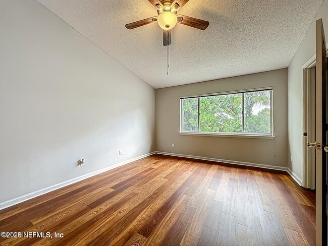 Building Photo - 12311 Kensington Lakes Dr