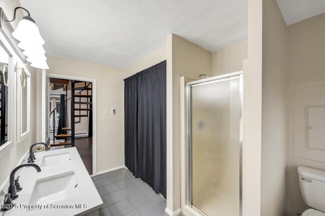 Building Photo - 300 Lake Rd