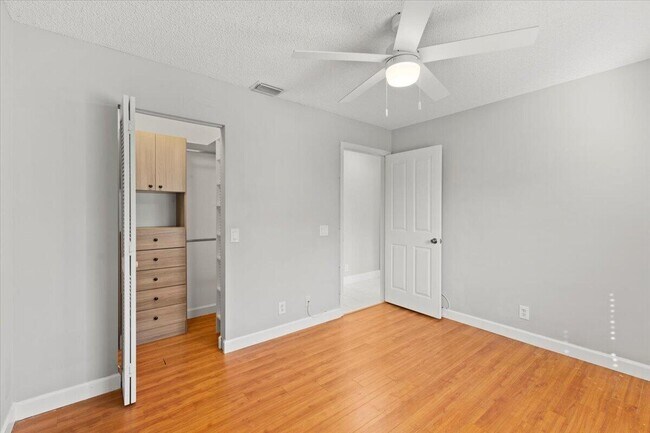 Building Photo - 4546 NW 7th Pl