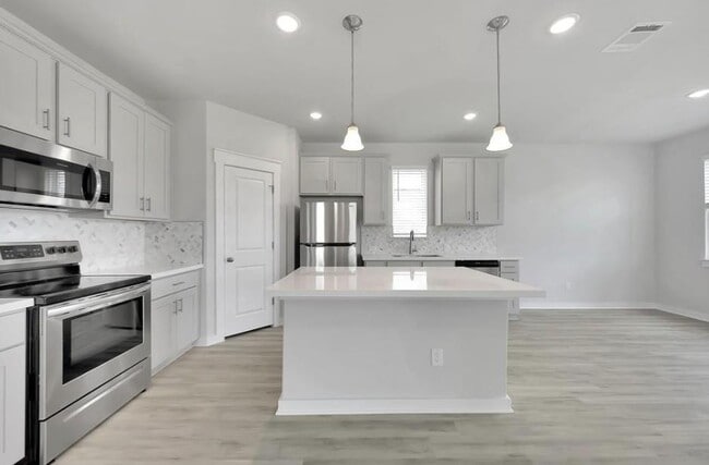 Building Photo - 300 Old Trinity Way