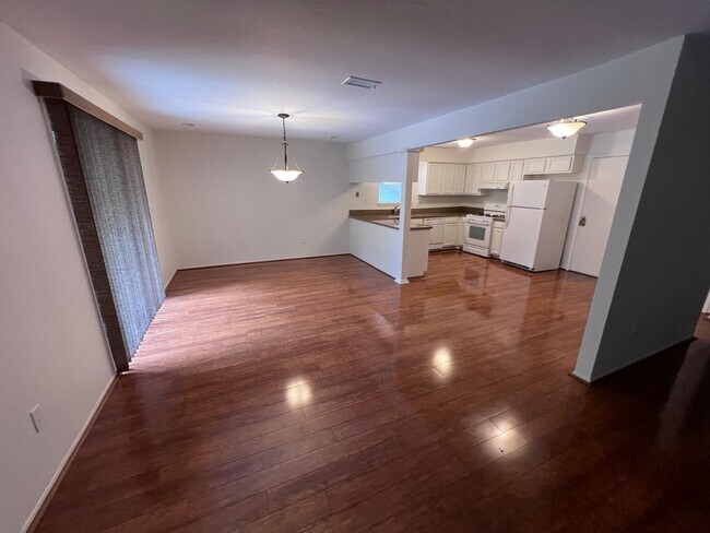 Building Photo - 21 N Waxberry Rd