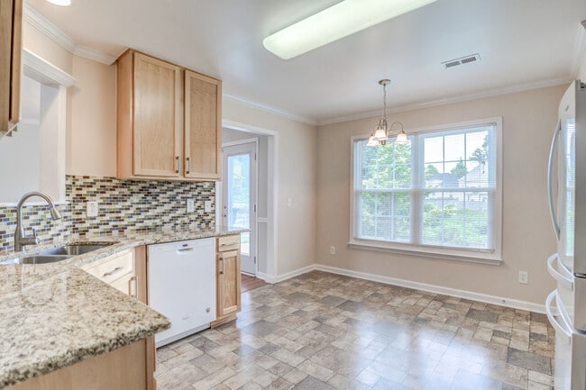 Building Photo - 833 Willow Bay Dr