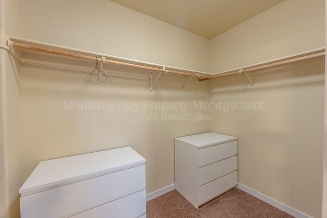 Building Photo - 594 Lopez Ave