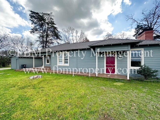 Building Photo - 3701 Emhouse Rd