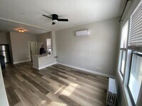 Building Photo - 2 bedroom in CHICAGO IL 60612