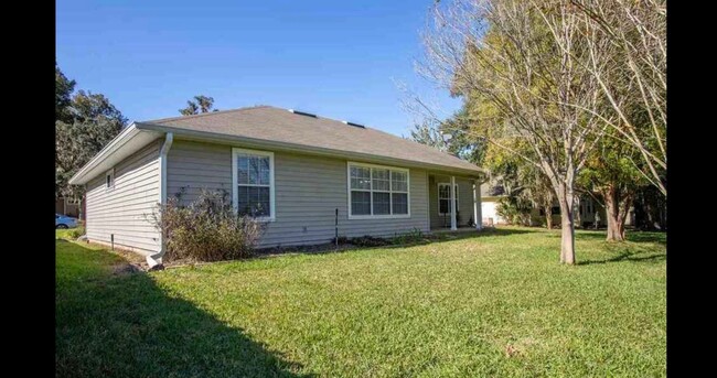Building Photo - Bright and spacious home in Eagle Point!