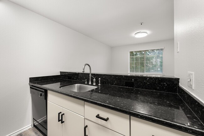 Building Photo - 7453 Newcastle Golf Club Rd