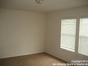 Building Photo - SPACIOUS 4 BR ON A CUL-DE-SAC W/ 2 LIVING ...