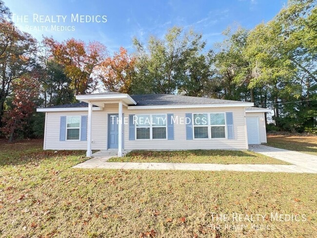 Building Photo - 6 Juniper Way