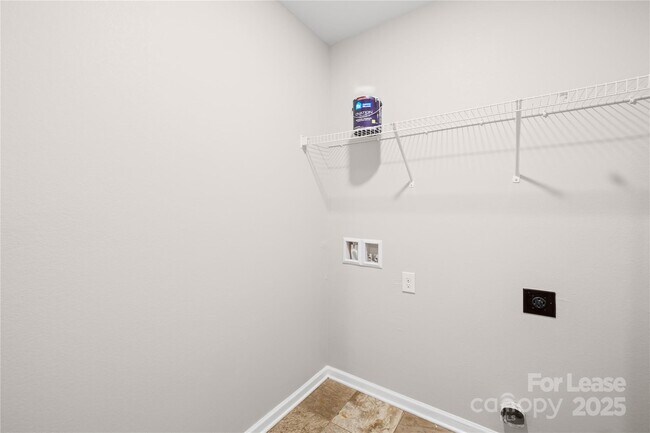 Building Photo - 9615 Weikert Rd