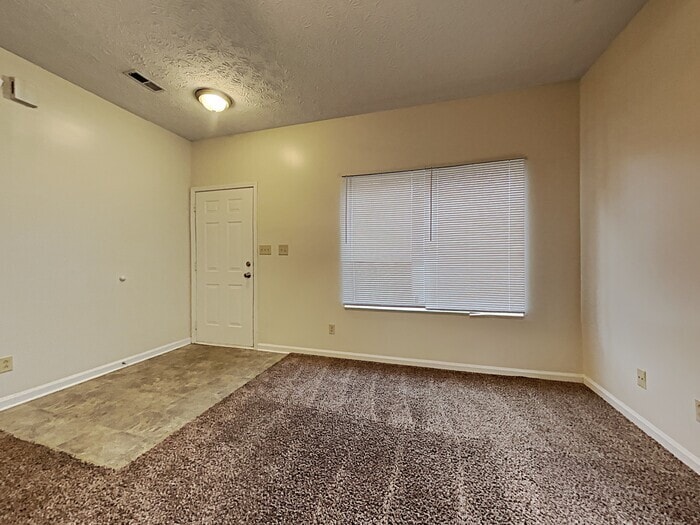 Building Photo - 6578 Largo Ln