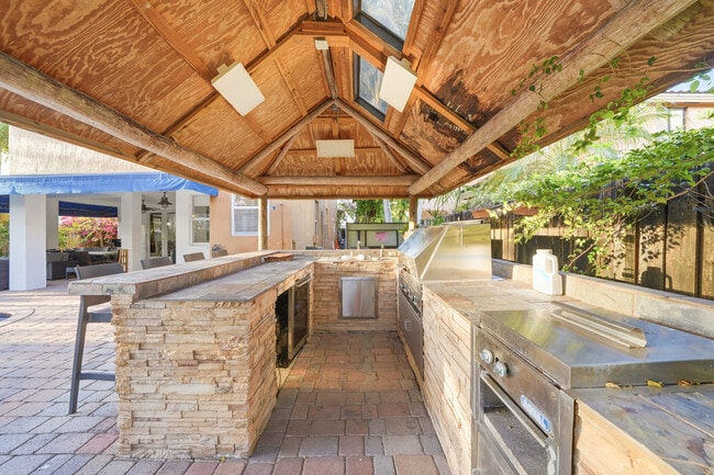 Building Photo - 16372 SW 62nd Ter