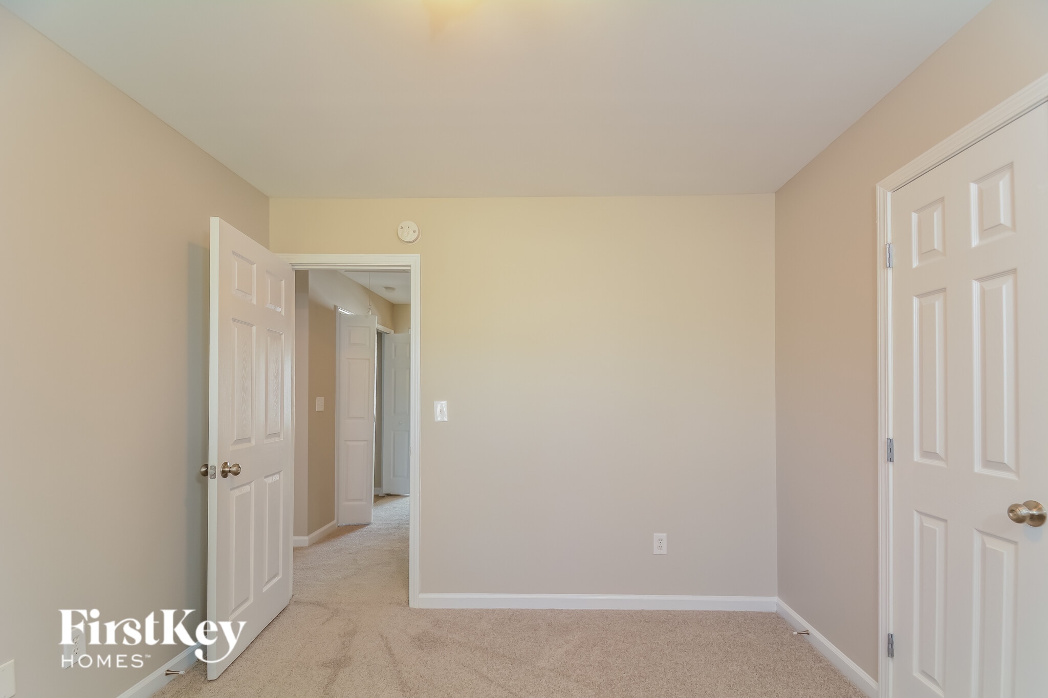 Building Photo - 6 Linkside Ct