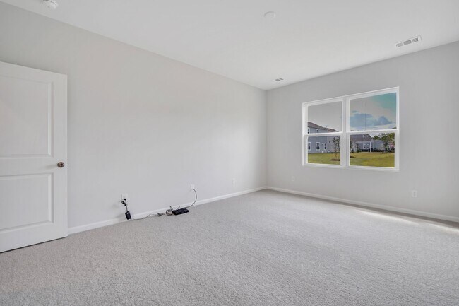 Building Photo - 82 Hillcrest Wy