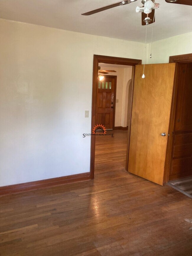 Building Photo - Charming 2 Bed 2 Bath home in Texico