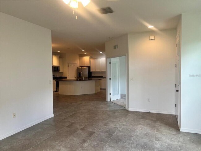 Building Photo - 32995 Windelstraw Dr