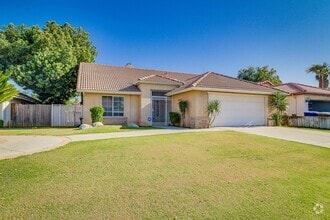 Building Photo - Spacious Home in SW Bakersfield!