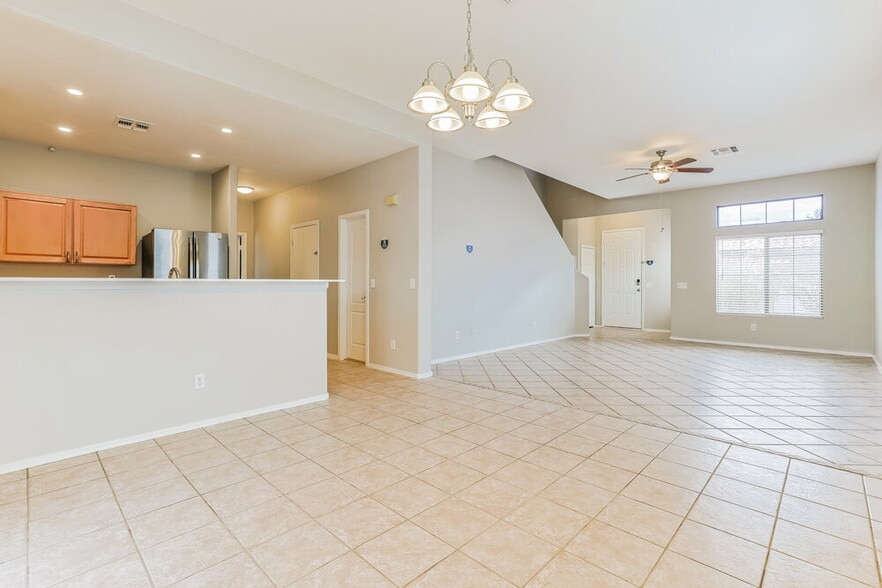 Building Photo - 6312 S Nash Way