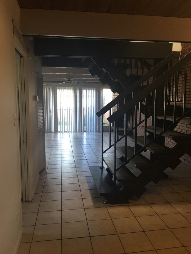 Building Photo - 3/2.5 Close to TMH and Governor Square
