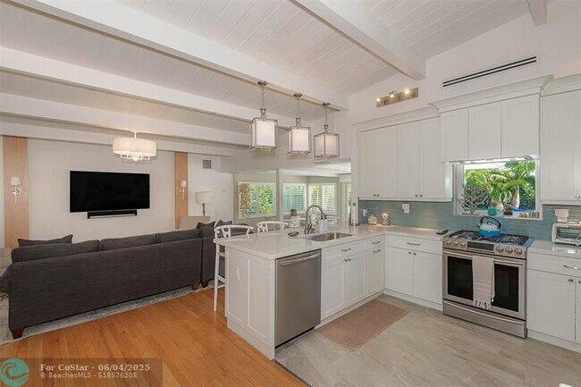 Building Photo - 1936 Harbour Inlet Dr