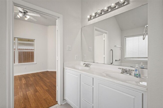 Building Photo - 17807 N White Tail Ct