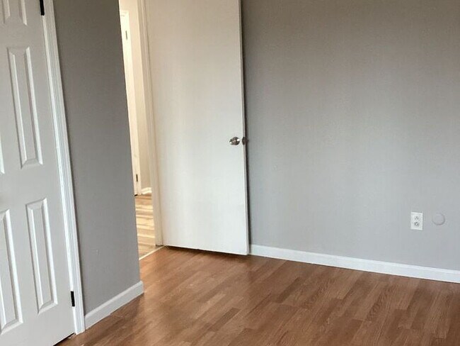 Building Photo - 370 Joe Parker Rd