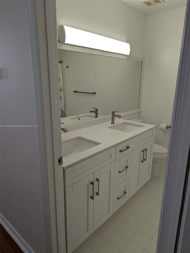 Building Photo - 16699 Hemingway Dr