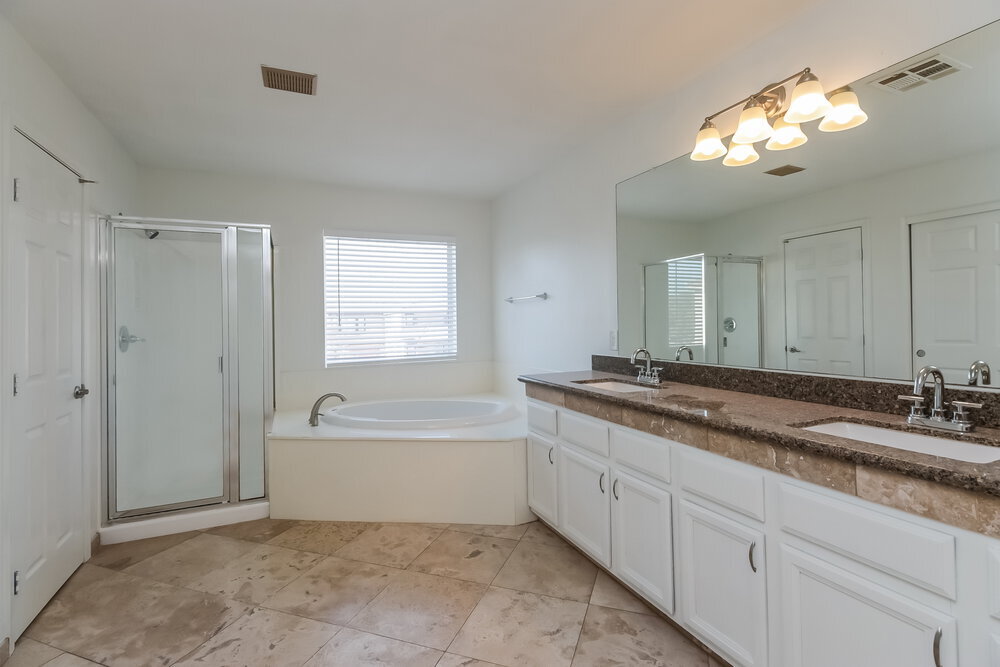 Building Photo - 7233 S 40th Ave