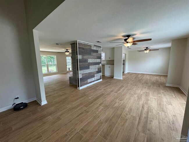 Building Photo - 7866 Apollo Dr