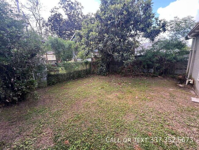 Building Photo - 530 Garfield St