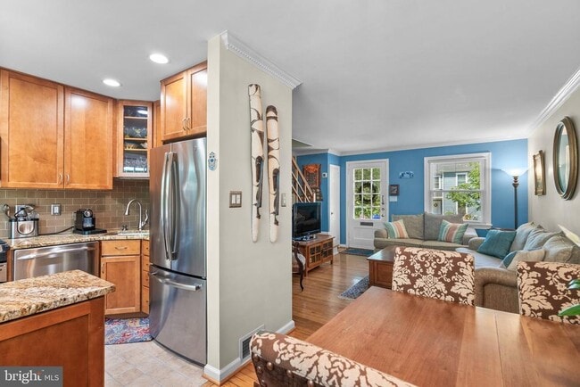 Building Photo - 303 Mt Vernon Ave